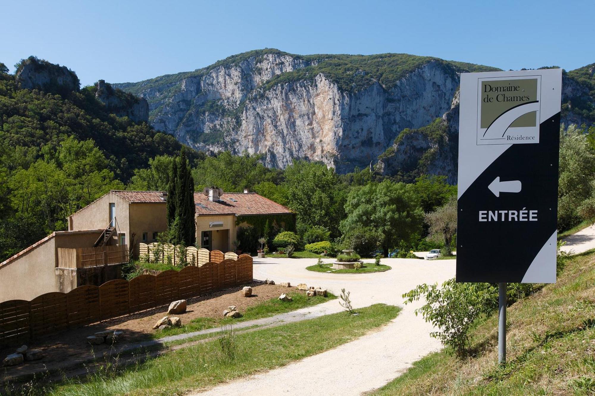 Vacanceole - Le Domaine De Chames - Pont D'Arc Vallon-Pont-dʼArc Zewnętrze zdjęcie